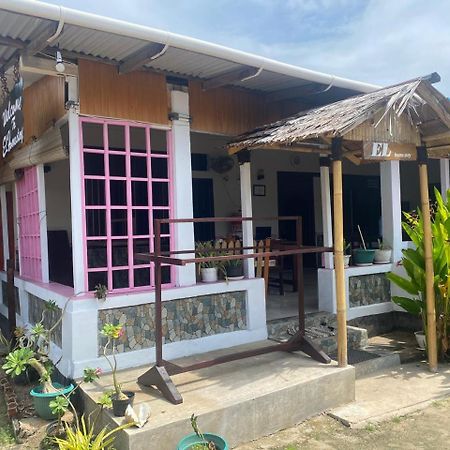 El Homestay Bunaken Kültér fotó