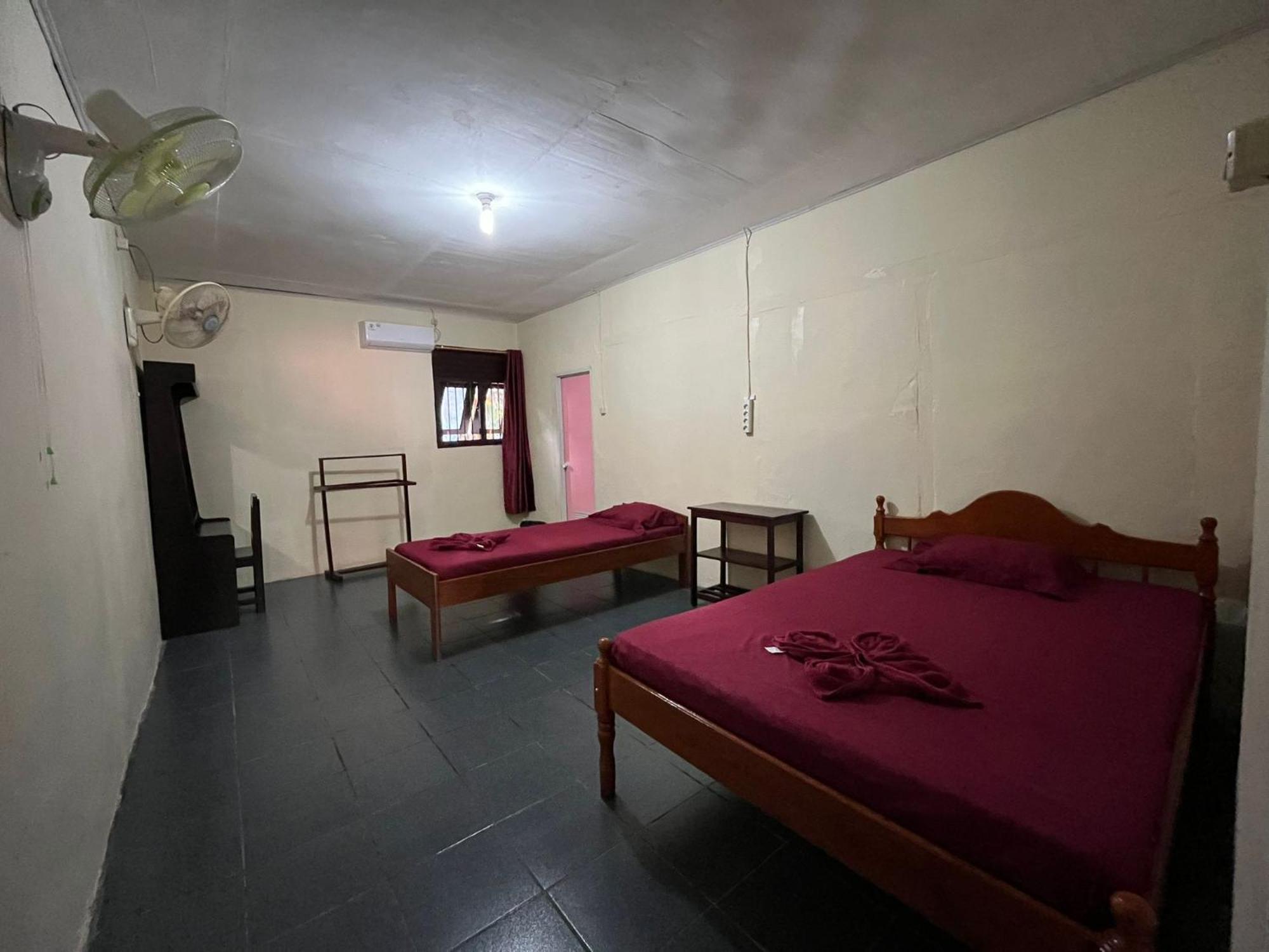 El Homestay Bunaken Kültér fotó